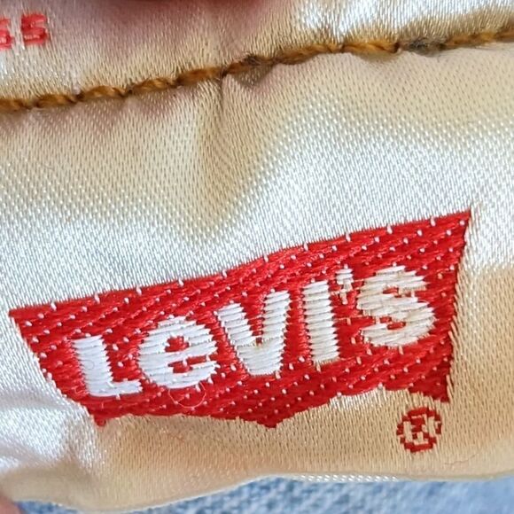 Levi's 501 Distressed Cut Off Shorts Size 30 #408 - Picture 7 of 10